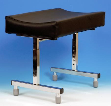 Adjustable leg rest